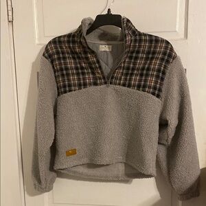 LIKE NEW Simply Southern sz. Small Gray Plaid Sherpa Pullover